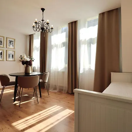 Apartma Justina 1880 Karlovy Vary Exterior photo